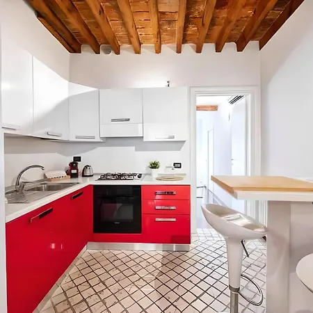 Medieval In Piazza Trento-trieste *