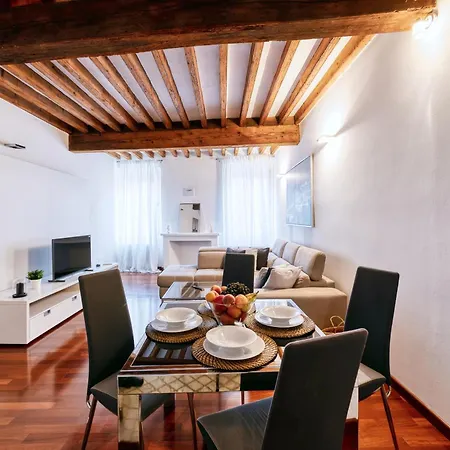 Medieval In Piazza Trento-trieste Apartment