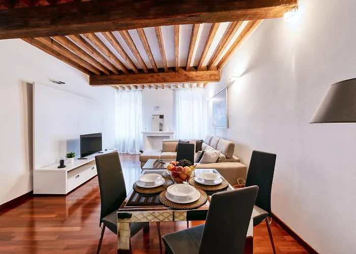 Medieval In Piazza Trento-trieste Апартаменты